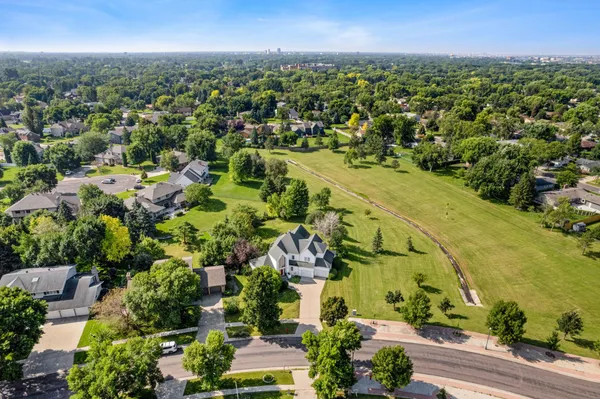 $859,900 | 2878 Lilac Lane North, Fargo, ND 58102