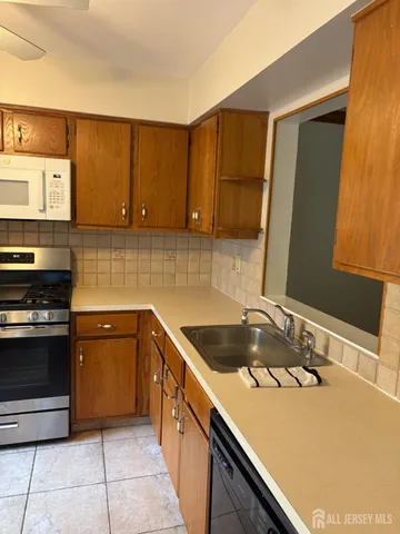 $2,200 | 1112 Schmidt Lane, North Brunswick, NJ 08902