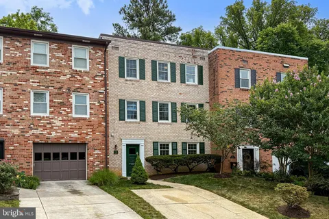 $850,000 | 19 South Abingdon Street, Arlington, VA 22204