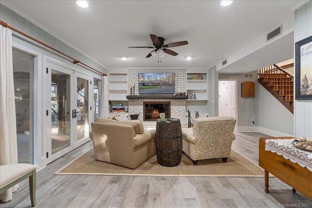 16 Sandy Cove Road Lake Wylie, SC 29710 - Photo 24 of 41 Gallery Image 24