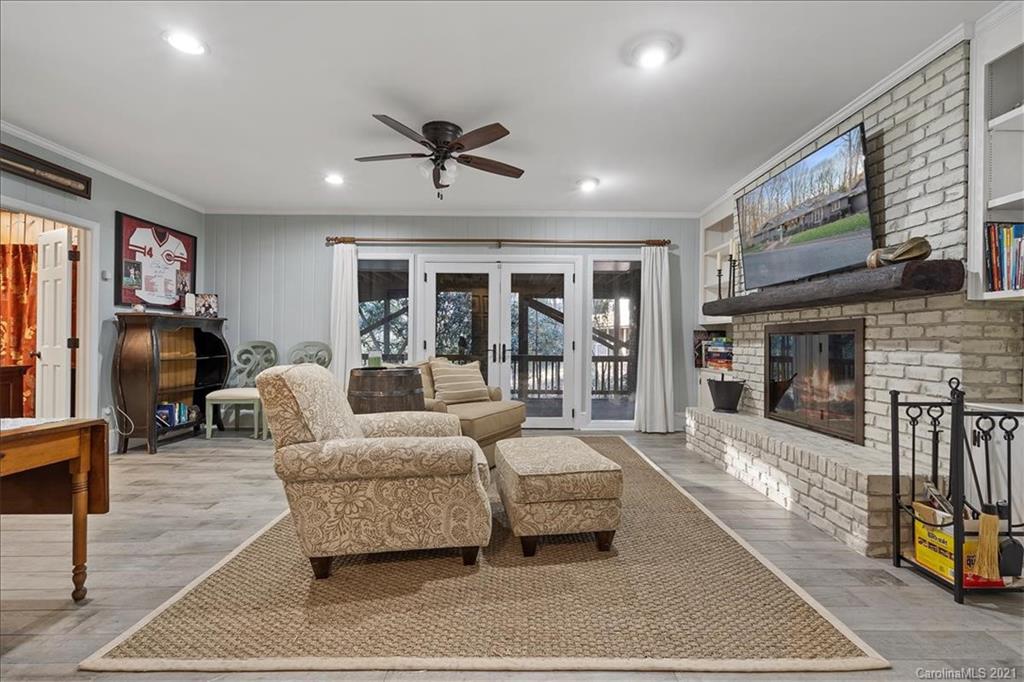 16 Sandy Cove Road Lake Wylie, SC 29710 - Photo 25 of 41 Gallery Image 25