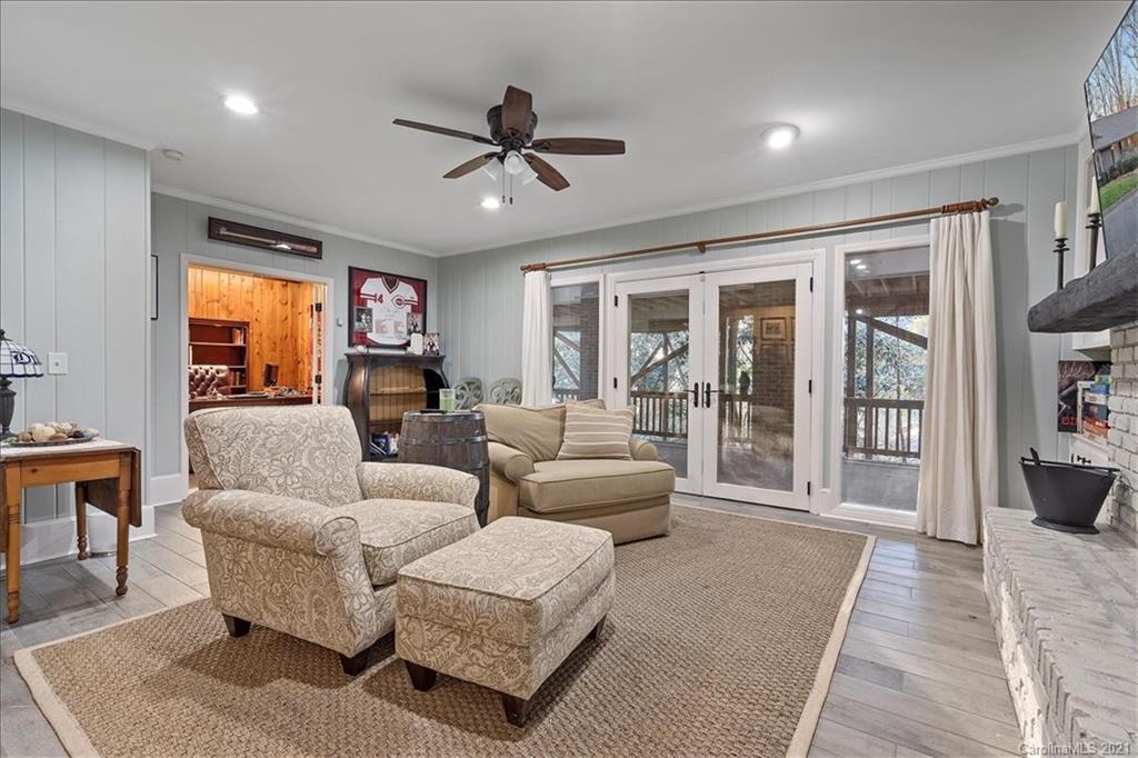 16 Sandy Cove Road Lake Wylie, SC 29710 - Photo 26 of 41 Gallery Image 26