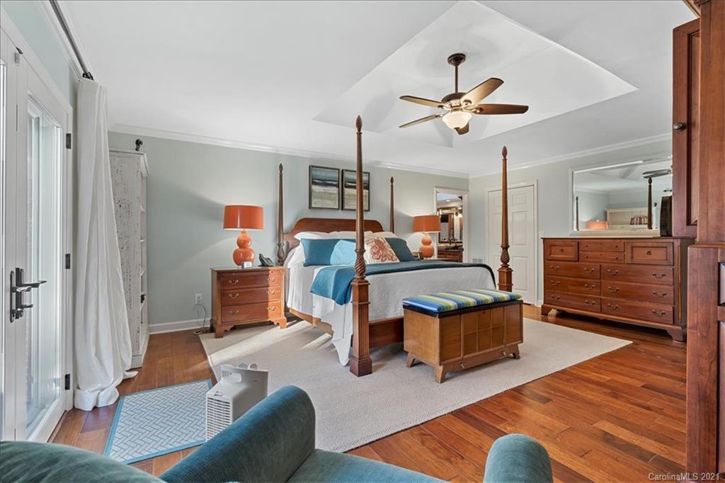 16 Sandy Cove Road Lake Wylie, SC 29710 - Photo 5 of 41 Gallery Image 5