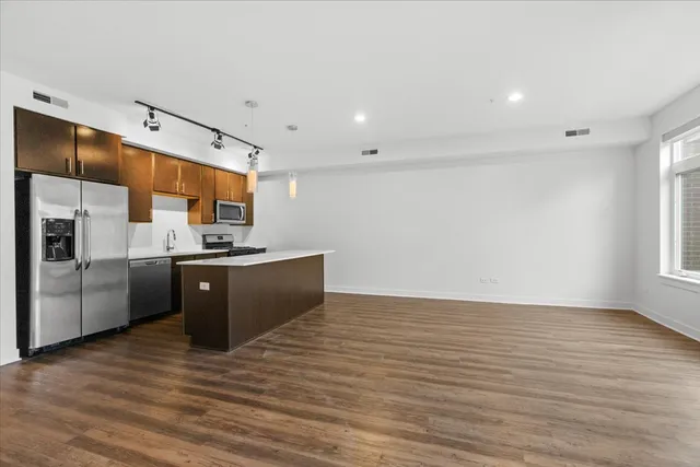 $2,745 | 500 North Northwest Highway, Unit 202, Park Ridge, IL 60068