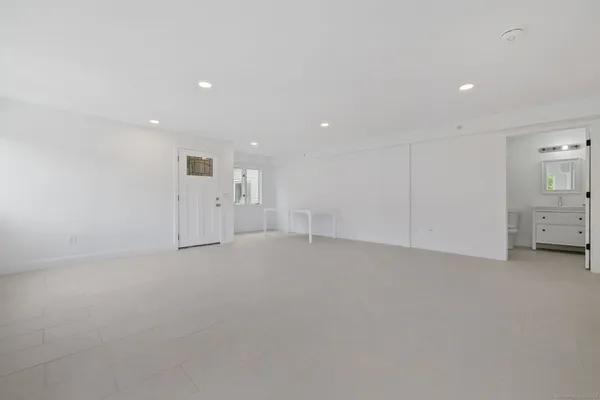 $2,850 | 529 Danbury Road, Unit C, Wilton, CT 06897