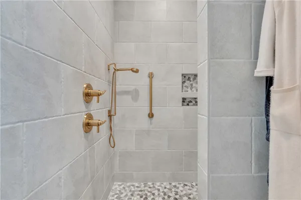 $2,599,000 | 111 Hickory Springs Way, Six Mile, SC 29682
