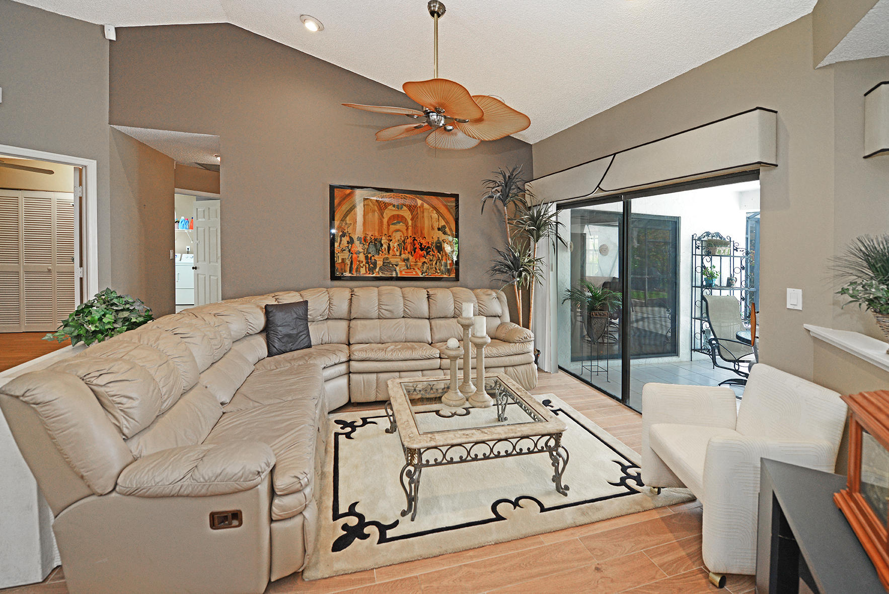 1906 Northwest 8th Street Boca Raton, FL 33486 - Photo 6 of 37 LIVING ROOM