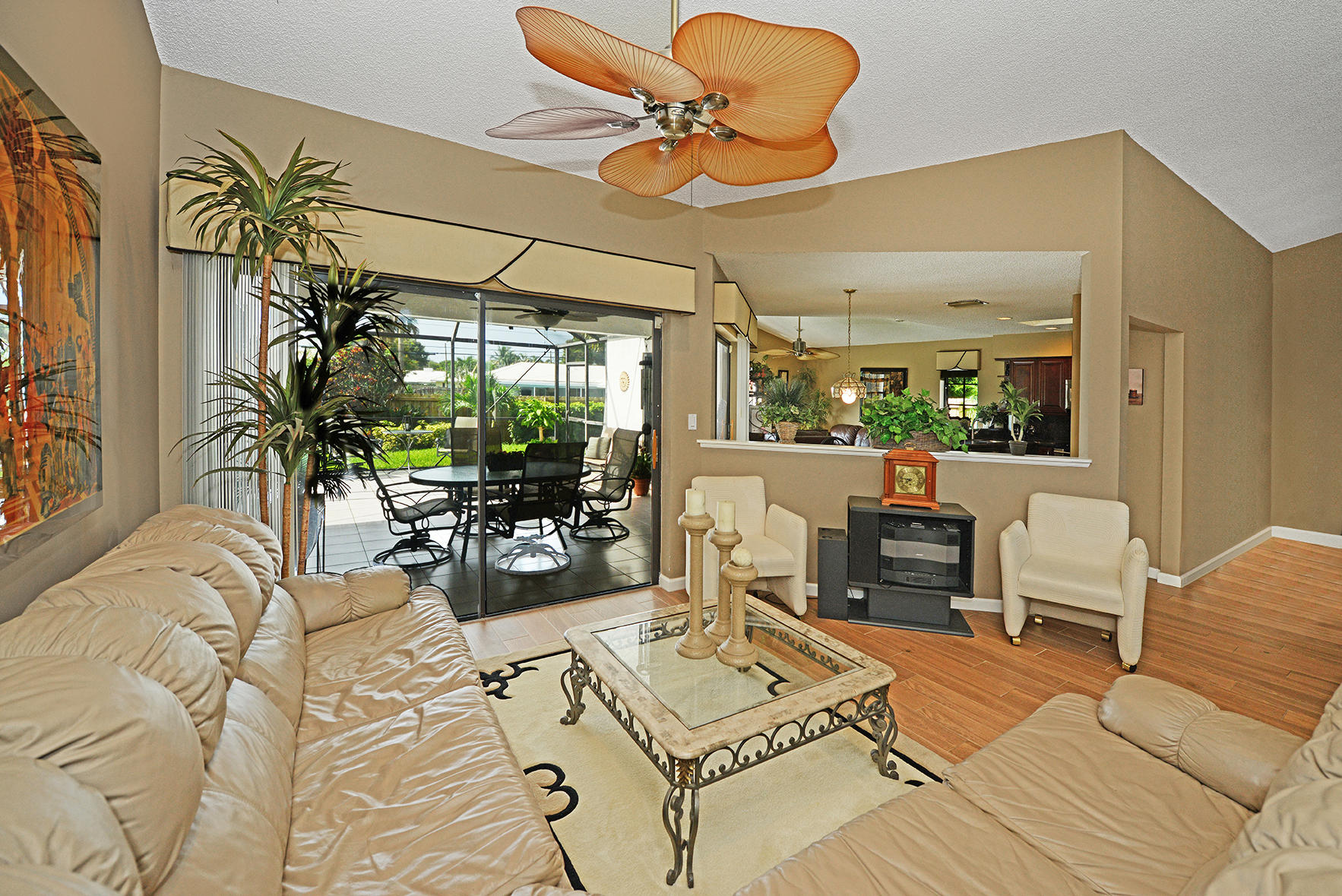 1906 Northwest 8th Street Boca Raton, FL 33486 - Photo 7 of 37 LIVING ROOM