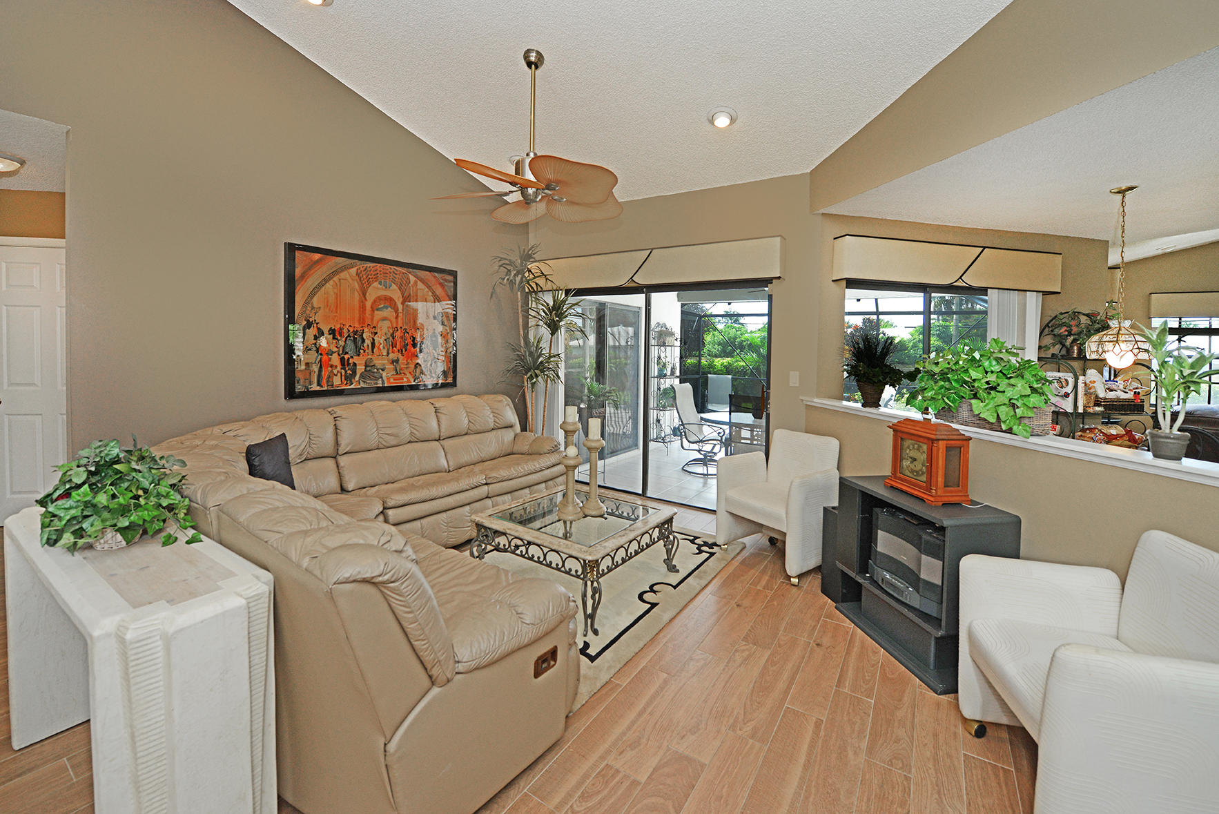 1906 Northwest 8th Street Boca Raton, FL 33486 - Photo 8 of 37 LIVING ROOM