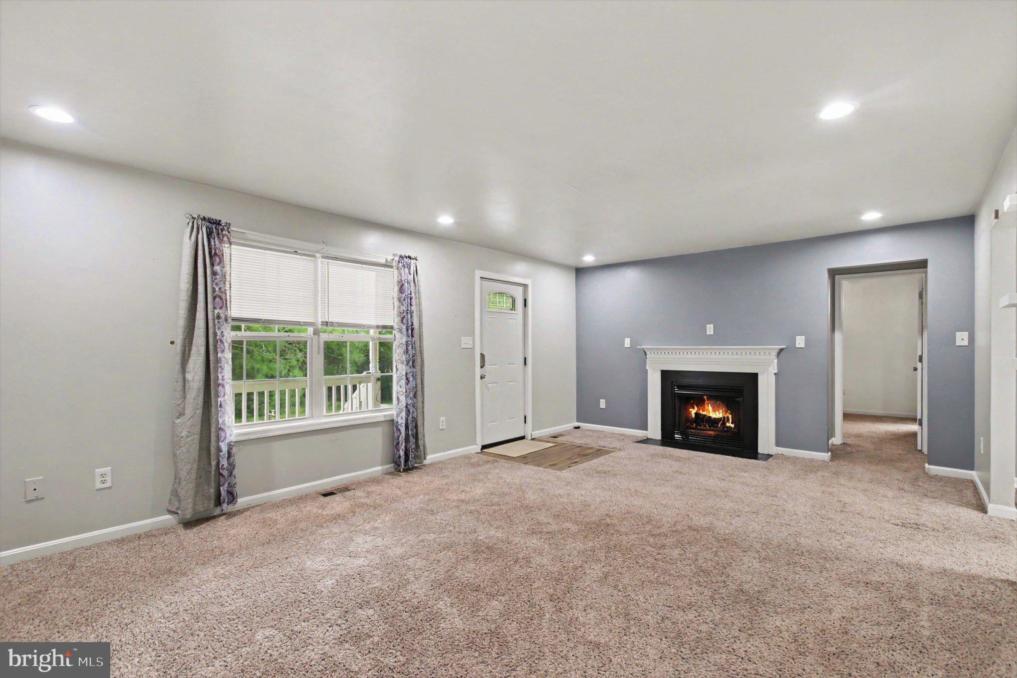 9486 Verdiersville Road Rhoadesville, VA 22542 - Photo 11 of 31 Living Room