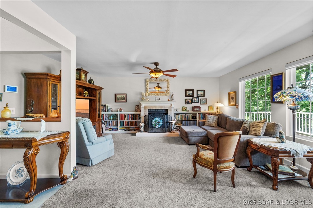 1008 South Beacon Ridge Lake Ozark, MO 65049 - Photo 15 of 50 Room for the whole fam damly