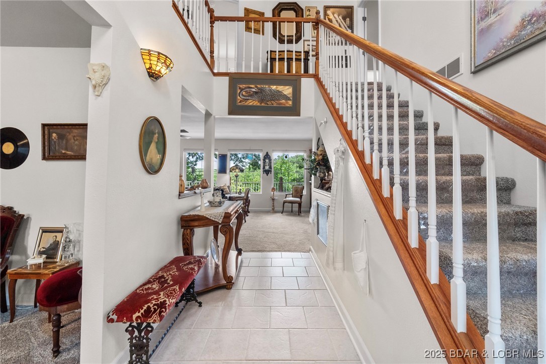 1008 South Beacon Ridge Lake Ozark, MO 65049 - Photo 20 of 50 Foyer