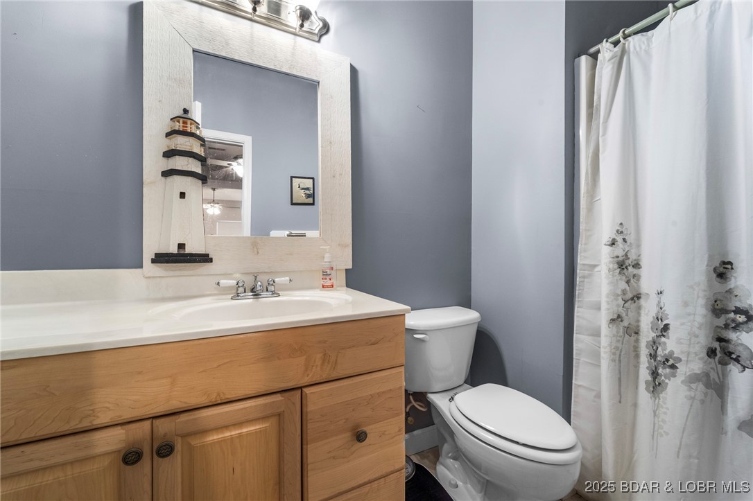 1008 South Beacon Ridge Lake Ozark, MO 65049 - Photo 37 of 50 Lower level full bath