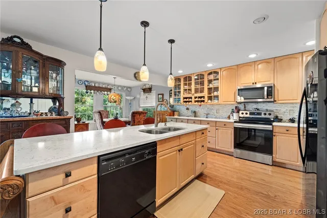 $499,900 | 1008 South Beacon Ridge, Lake Ozark, MO 65049