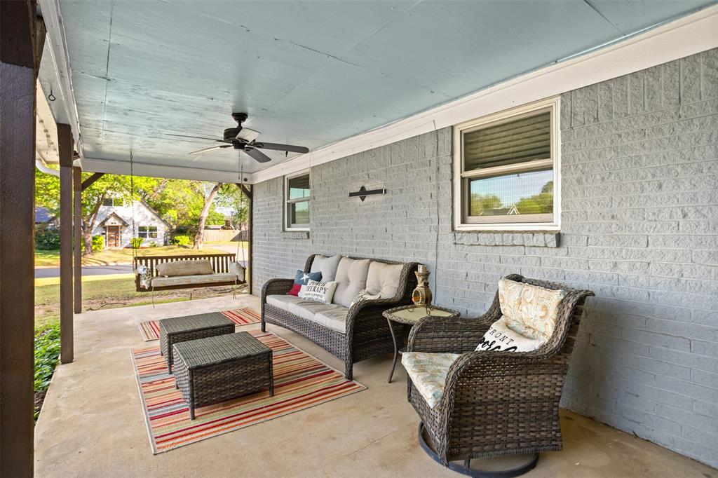 201 Olive Street Hurst, TX 76053 - Photo 8 of 37