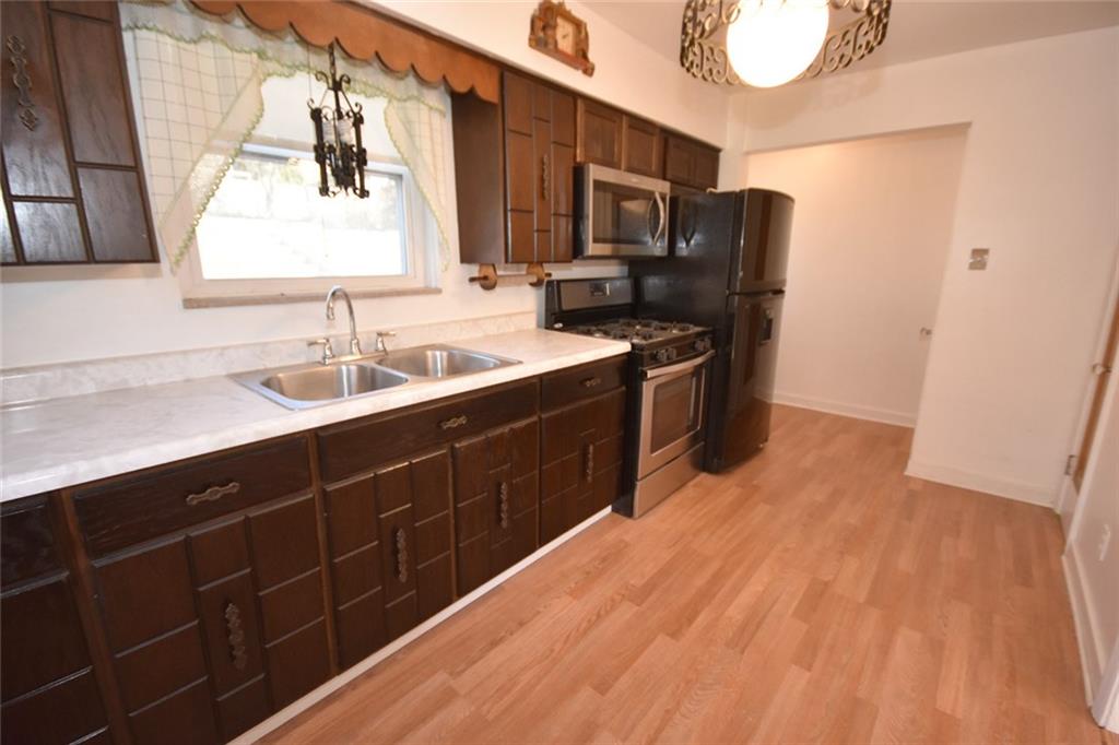 575 Kelso Road Pittsburgh, PA 15243 - Photo 8 of 24 Another view of the kitchen with the pantry off to the right