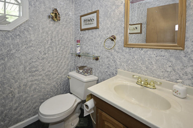 4706 Ravine Road Kalamazoo, MI 49004 - Photo 20 of 40 4706Ravine_12