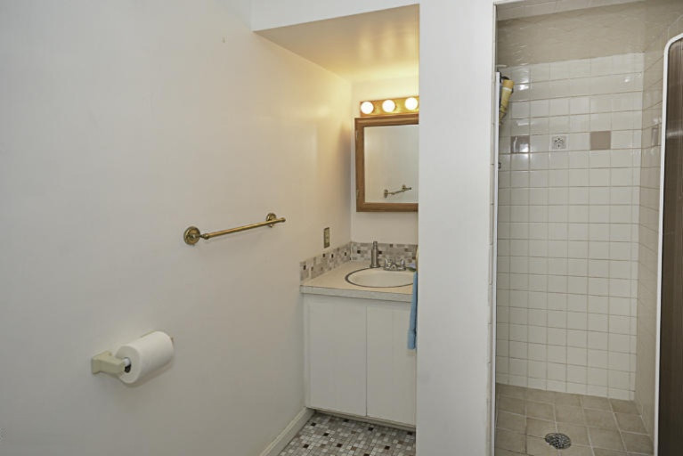 4706 Ravine Road Kalamazoo, MI 49004 - Photo 26 of 40 4706Ravine_24