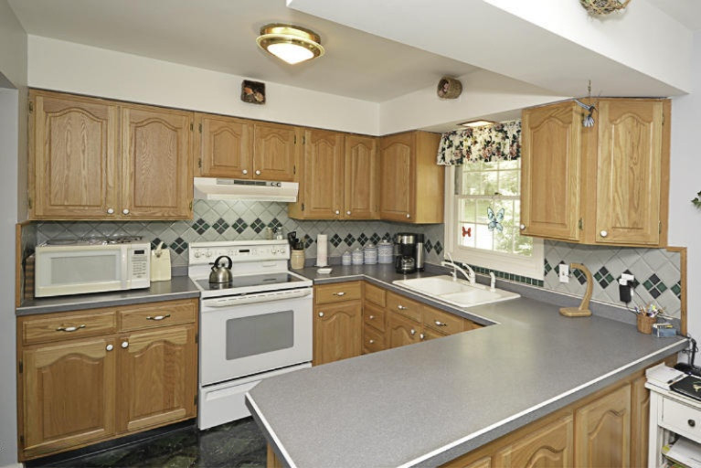4706 Ravine Road Kalamazoo, MI 49004 - Photo 7 of 40 4706Ravine_09
