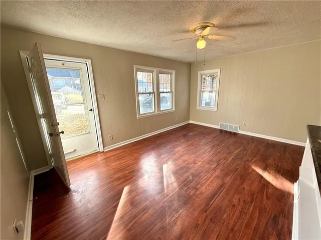 $149,900 | 2205 Monterey Drive, St. Joseph, MO 64507