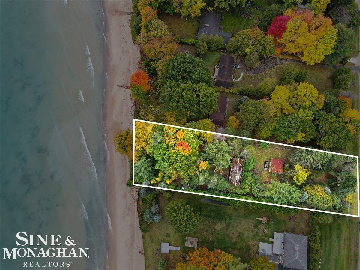 3015 Lakeshore Road Lexington, MI 48450 - Photo 2 of 25