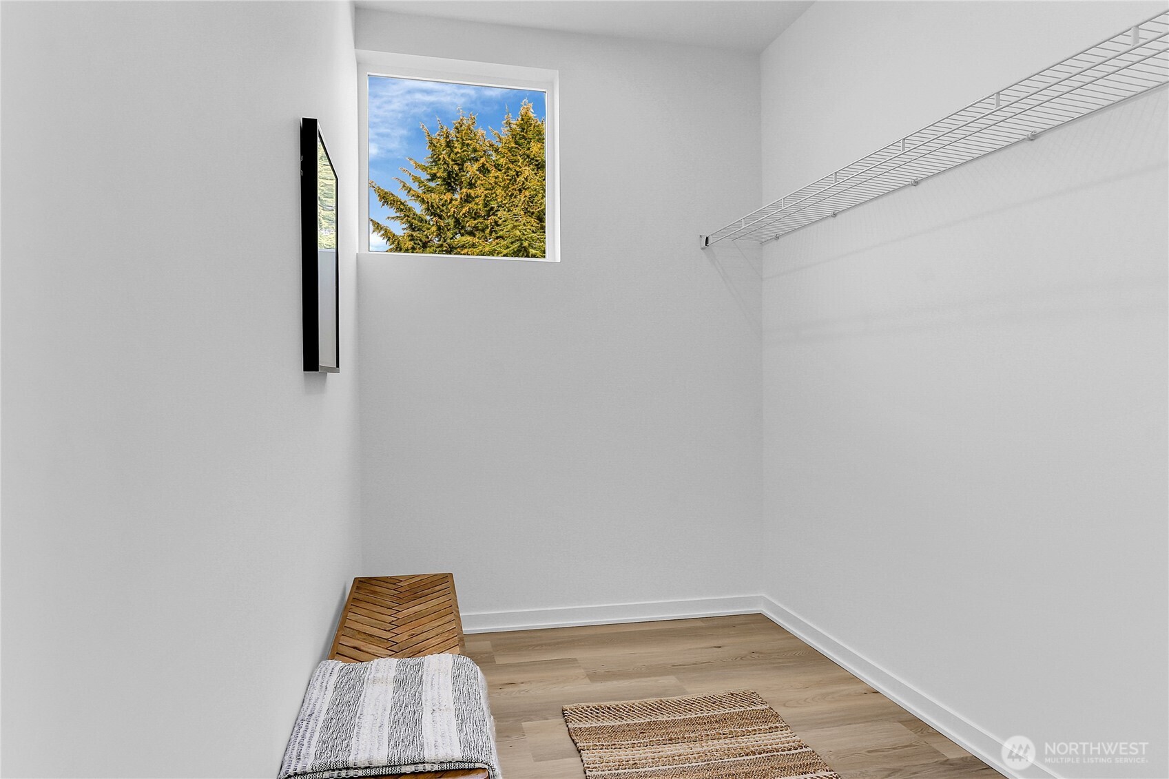 631 West Emerson Street Seattle, WA 98119 - Photo 14 of 24 a view of a hallway