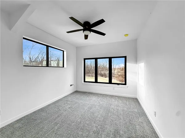 $560,000 | 127 Northwest 1050th Road, Warrensburg, MO 64093