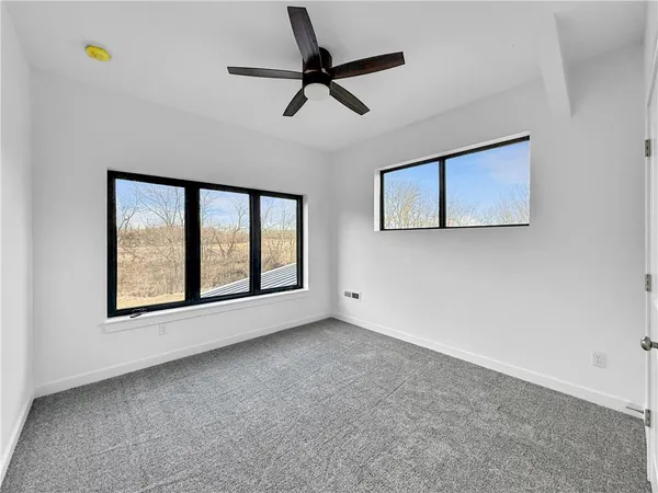 $560,000 | 127 Northwest 1050th Road, Warrensburg, MO 64093