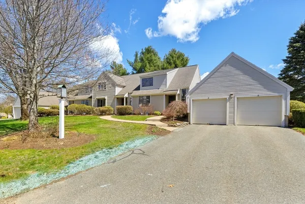 $699,900 | 5 Niblick Way, Unit 5, North Reading, MA 01864