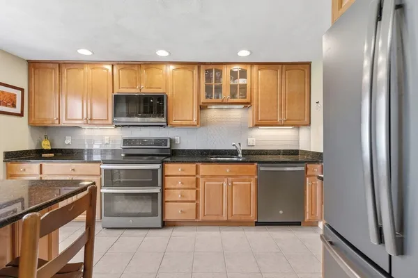 $699,900 | 5 Niblick Way, Unit 5, North Reading, MA 01864