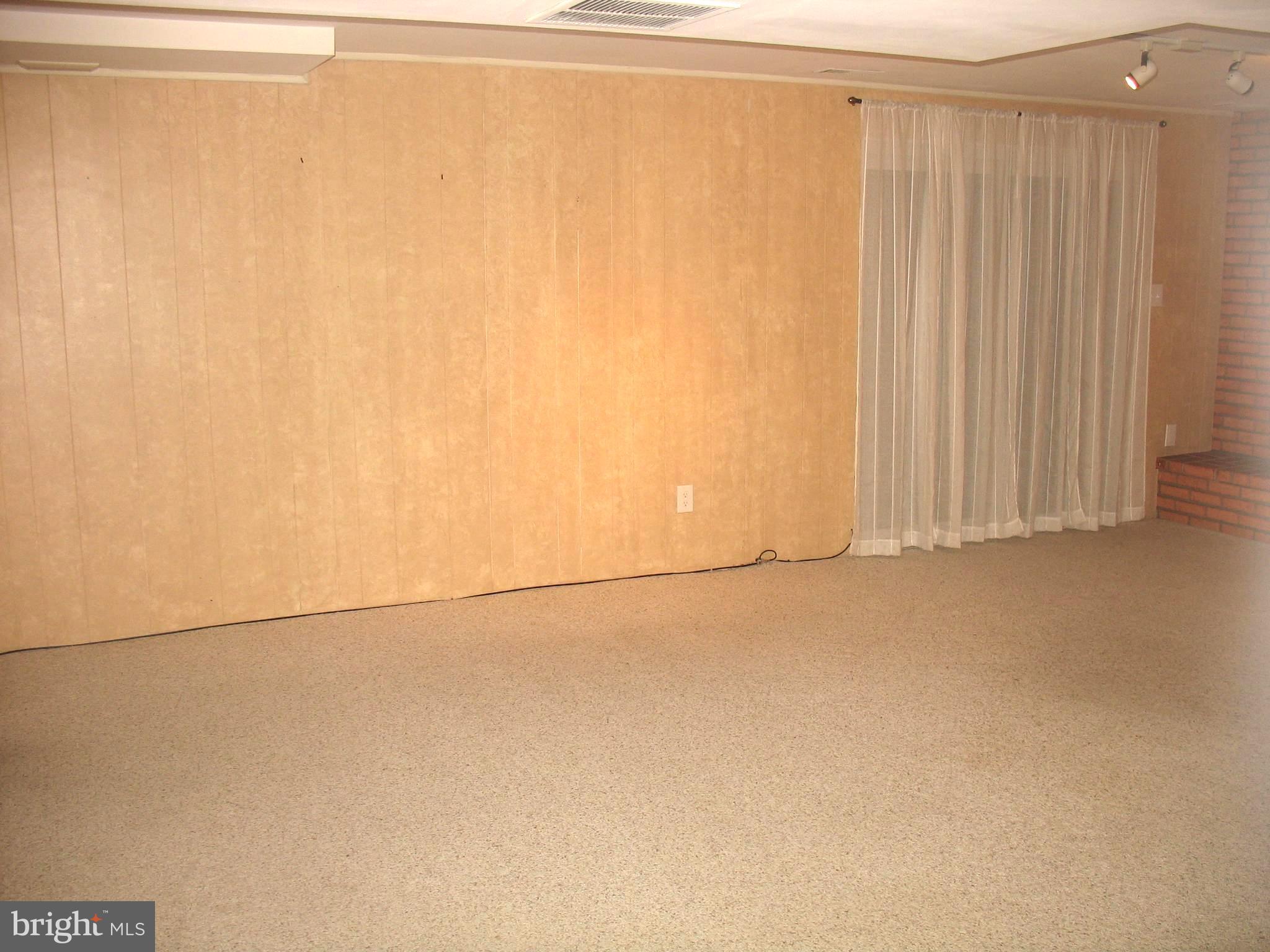 1605 Myamby Road Baltimore, MD 21286 - Photo 37 of 51 Family Room