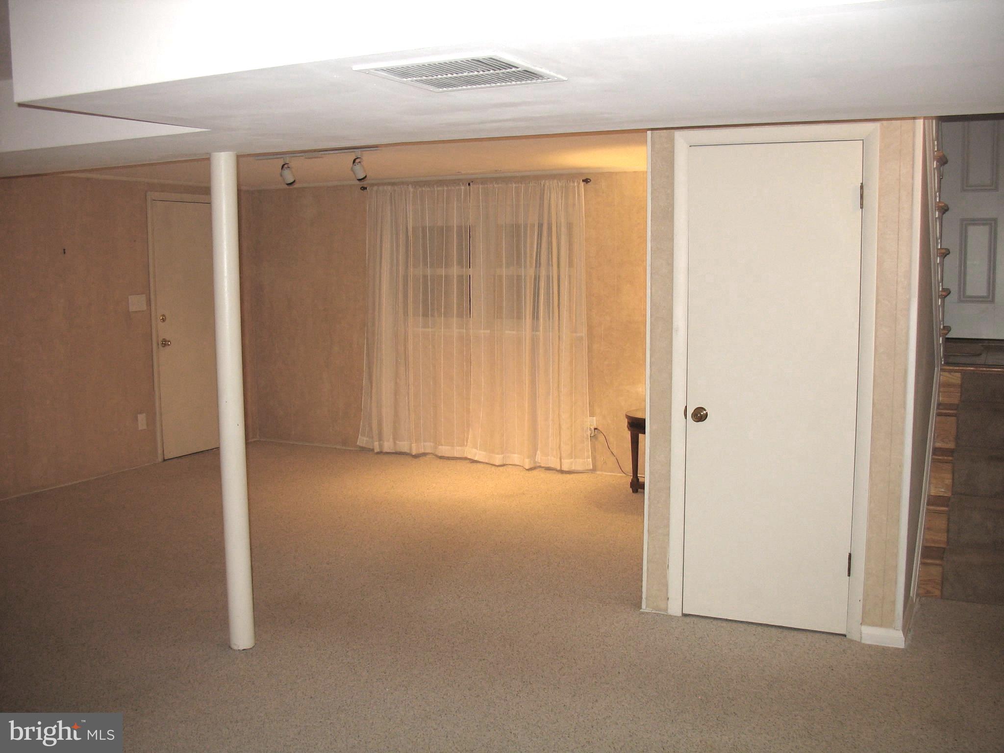 1605 Myamby Road Baltimore, MD 21286 - Photo 41 of 51 Family Room