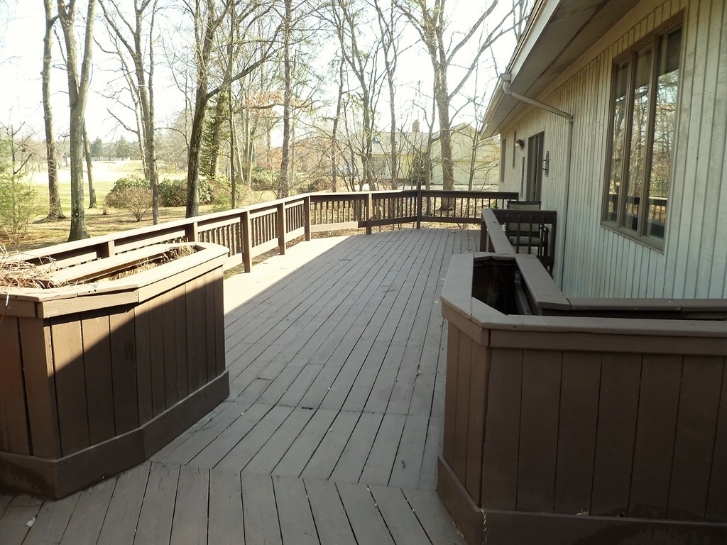 580 Wolf Swamp Road Longmeadow, MA 01106 - Photo 24 of 25 Gallery Image 24