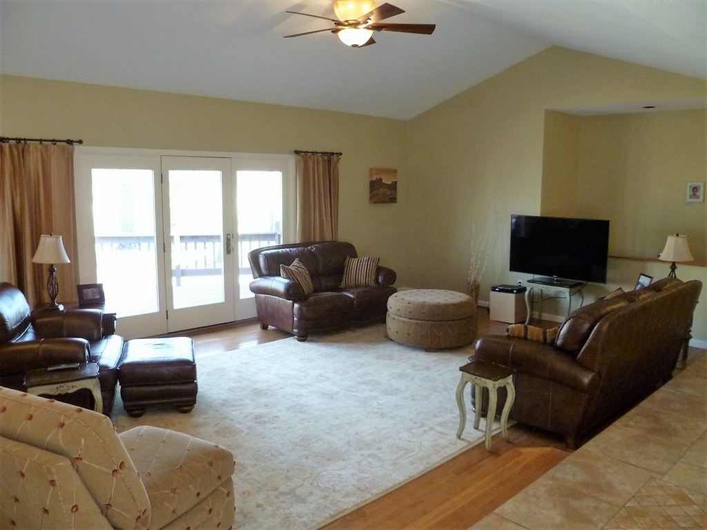 580 Wolf Swamp Road Longmeadow, MA 01106 - Photo 7 of 25 Gallery Image 7