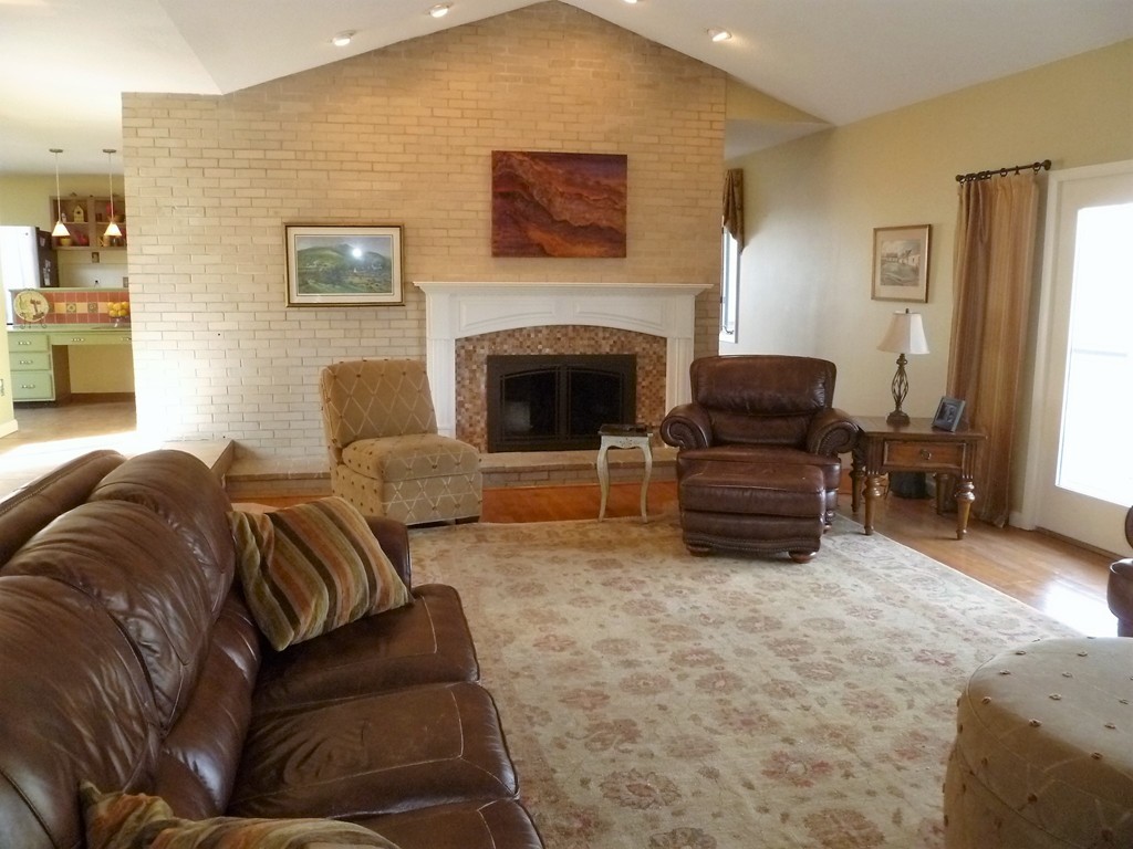 580 Wolf Swamp Road Longmeadow, MA 01106 - Photo 8 of 25 Gallery Image 8