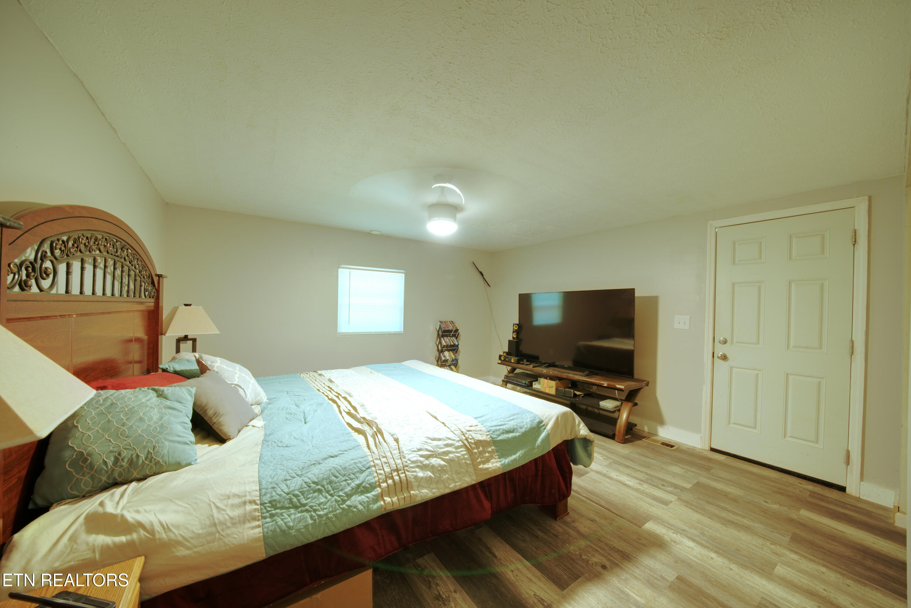 523 West Broad Street Clinton, TN 37716 - Photo 7 of 21 07 - Clinton TN