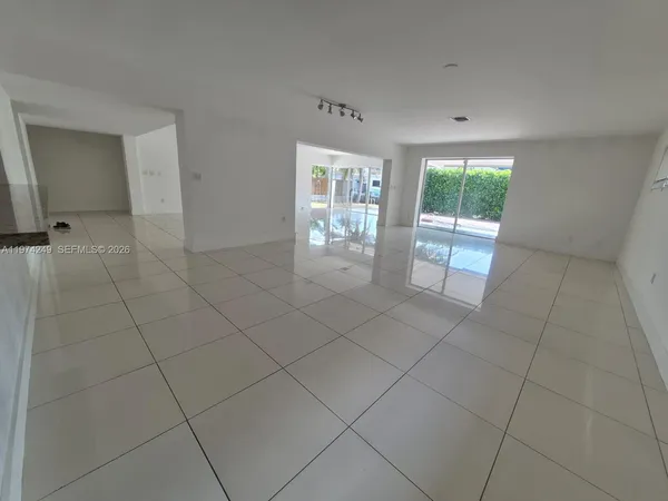 $10,000 | 1240 Northeast 83rd Street, Unit 1240, Miami, FL 33138