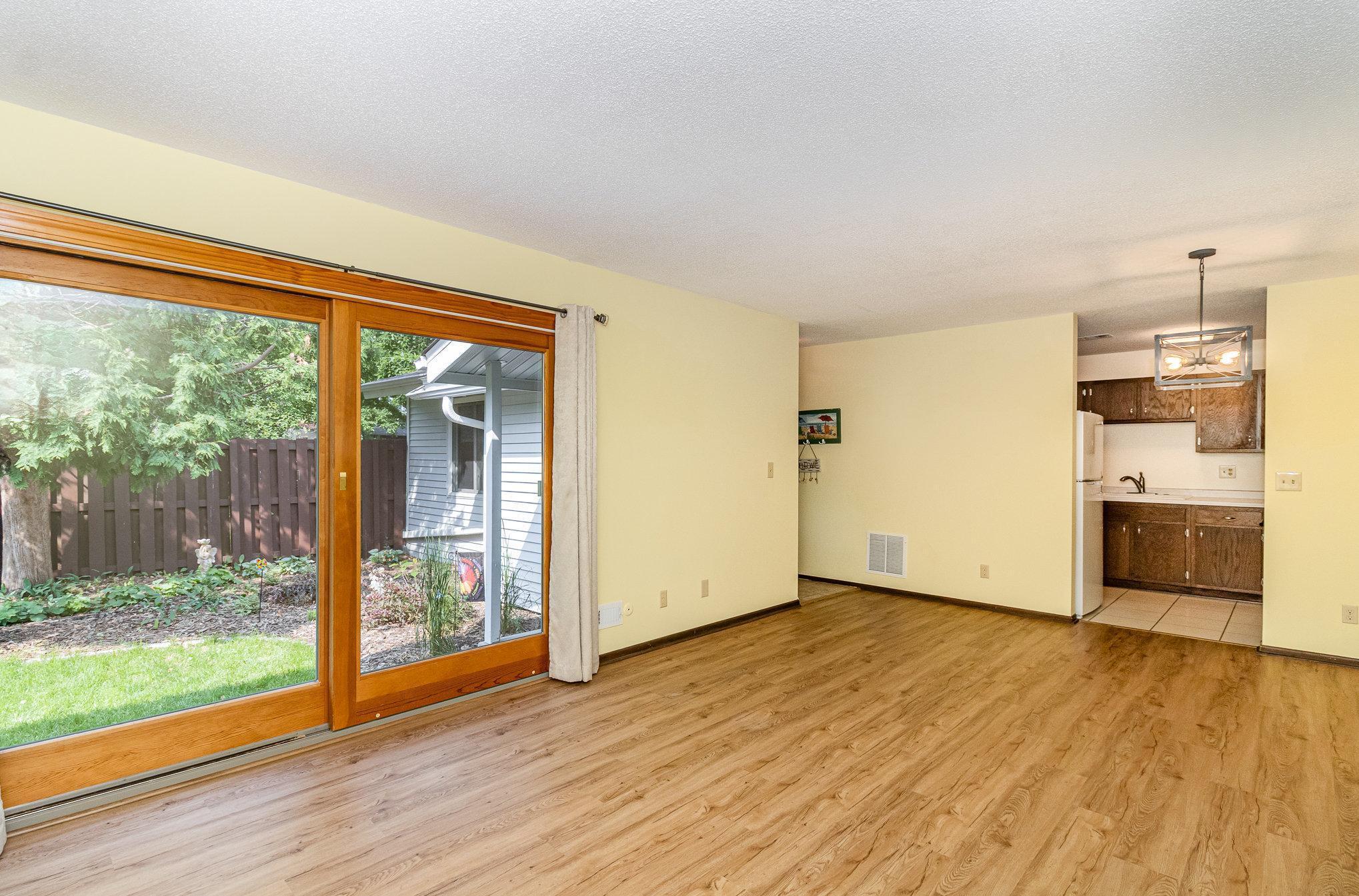7880 Rimbley Road Woodbury, MN 55125 - Photo 11 of 16 Gallery Image 11