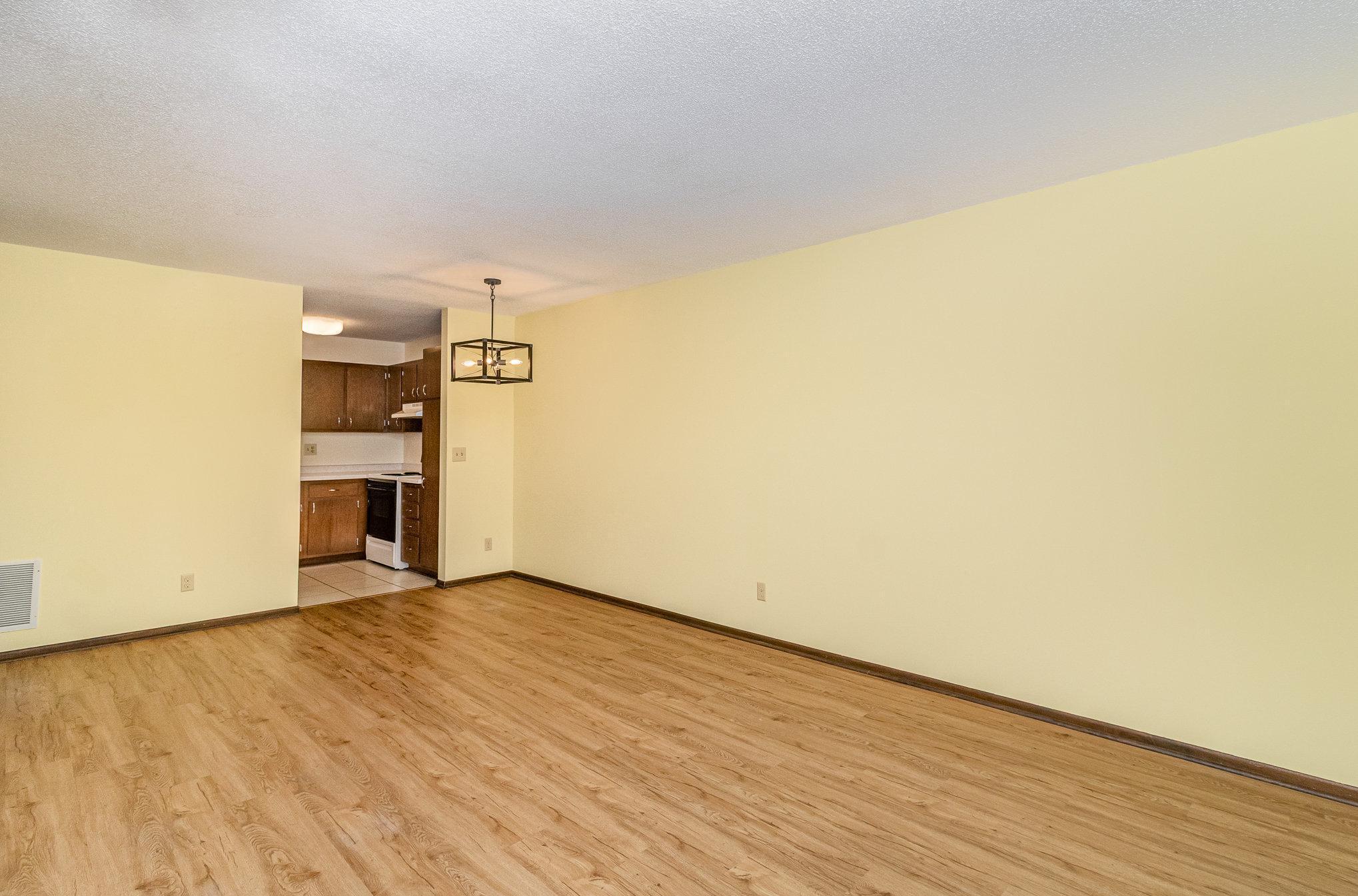 7880 Rimbley Road Woodbury, MN 55125 - Photo 13 of 16 Gallery Image 13