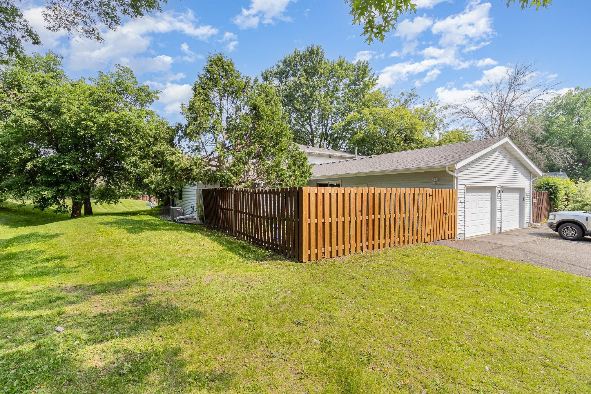 7880 Rimbley Road Woodbury, MN 55125 - Photo 7 of 16 Gallery Image 7