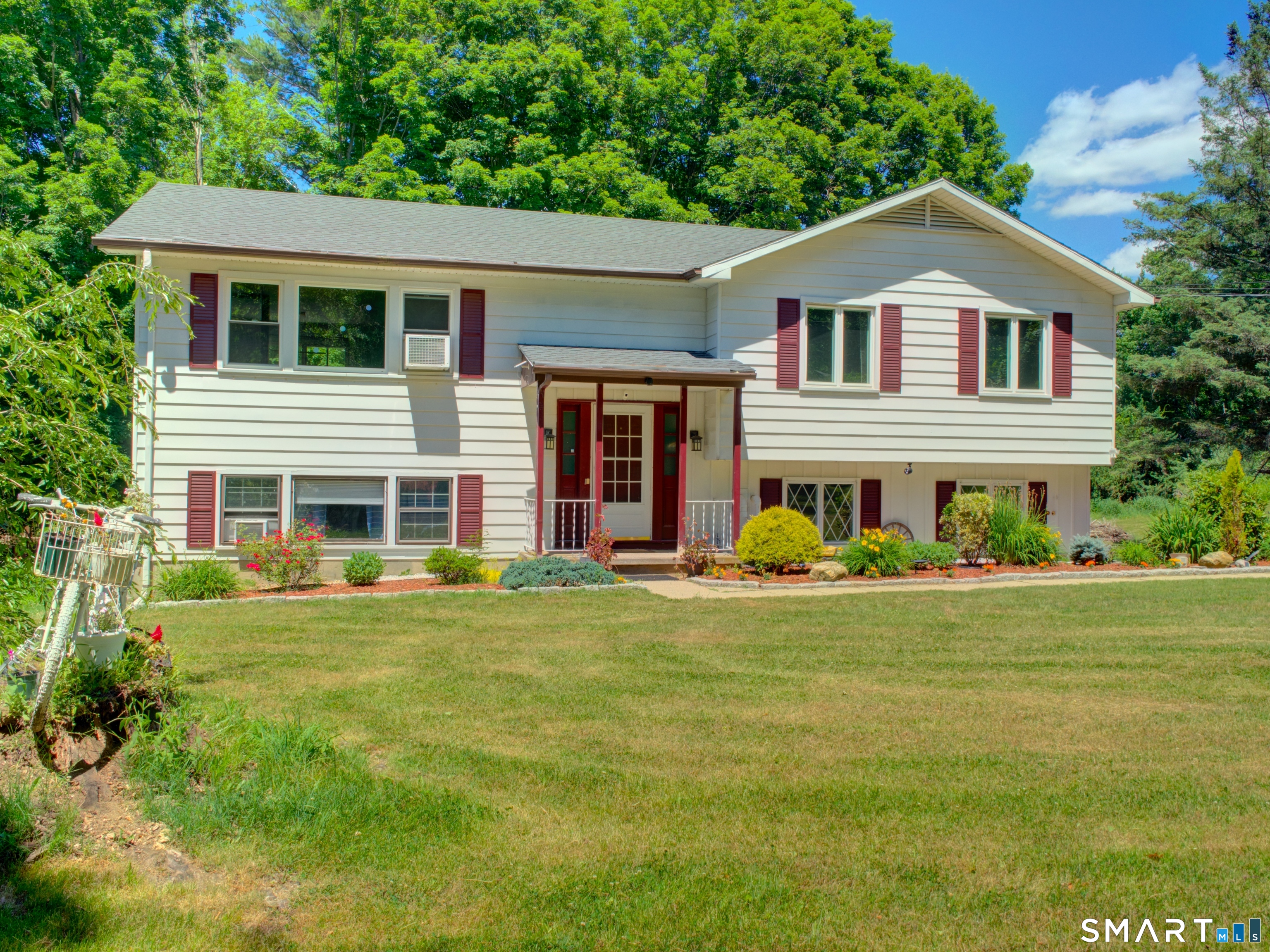 232 Forest Road Mansfield, CT 06268 - Photo 2 of 40