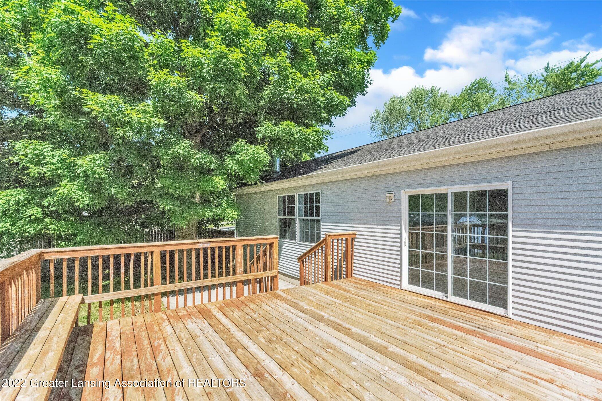 707 Sawyer Road Lansing, MI 48911 - Photo 26 of 28 33-707-Sawyer-Rd-WindowStill-Real-Estate