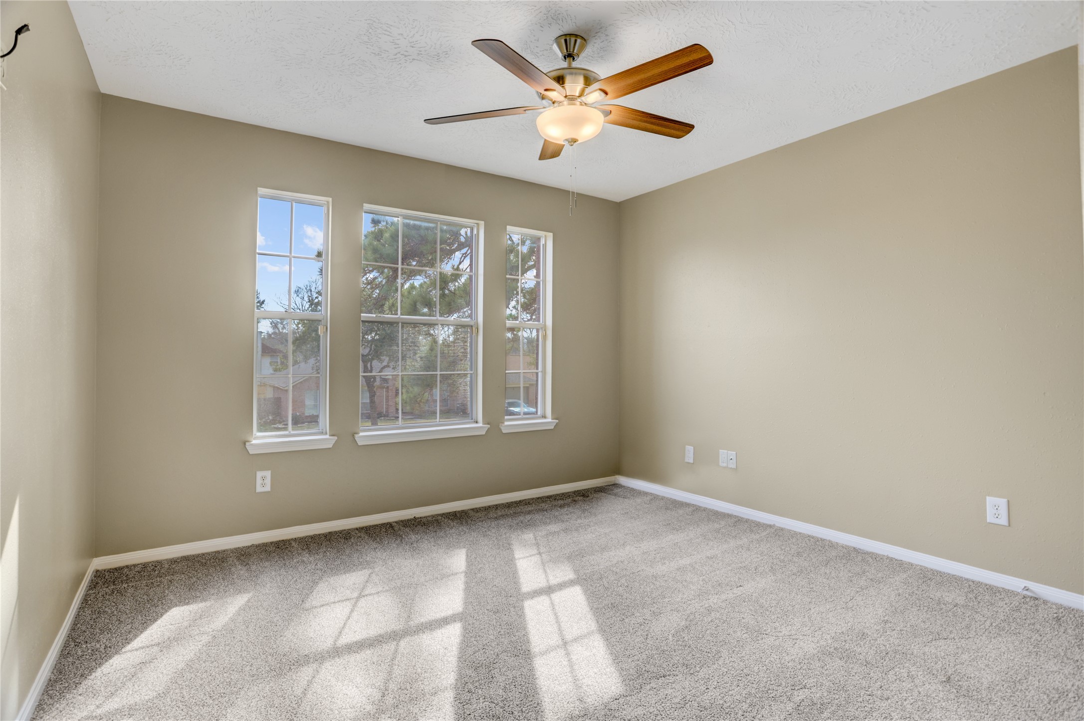 2811 Travick Lane Houston, TX 77073 - Photo 25 of 33 a view of an empty room with a window