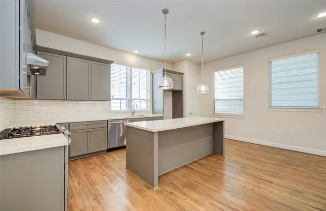 $389,990 | 2810 Grand Fountains Drive, Unit B, Houston, TX 77054