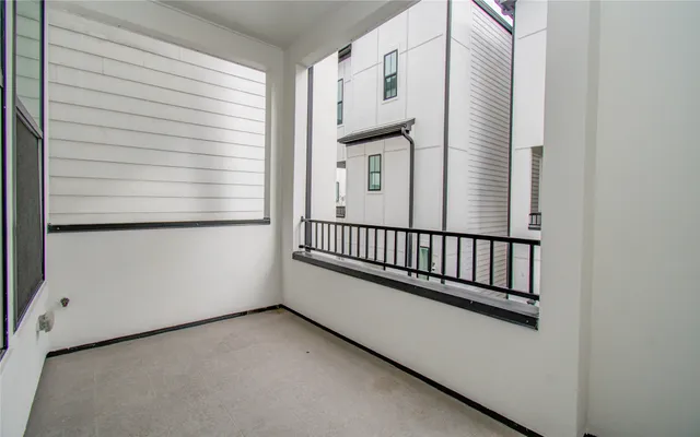 $389,990 | 2810 Grand Fountains Drive, Unit B, Houston, TX 77054