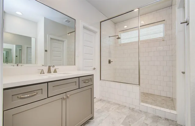 $389,990 | 2810 Grand Fountains Drive, Unit B, Houston, TX 77054