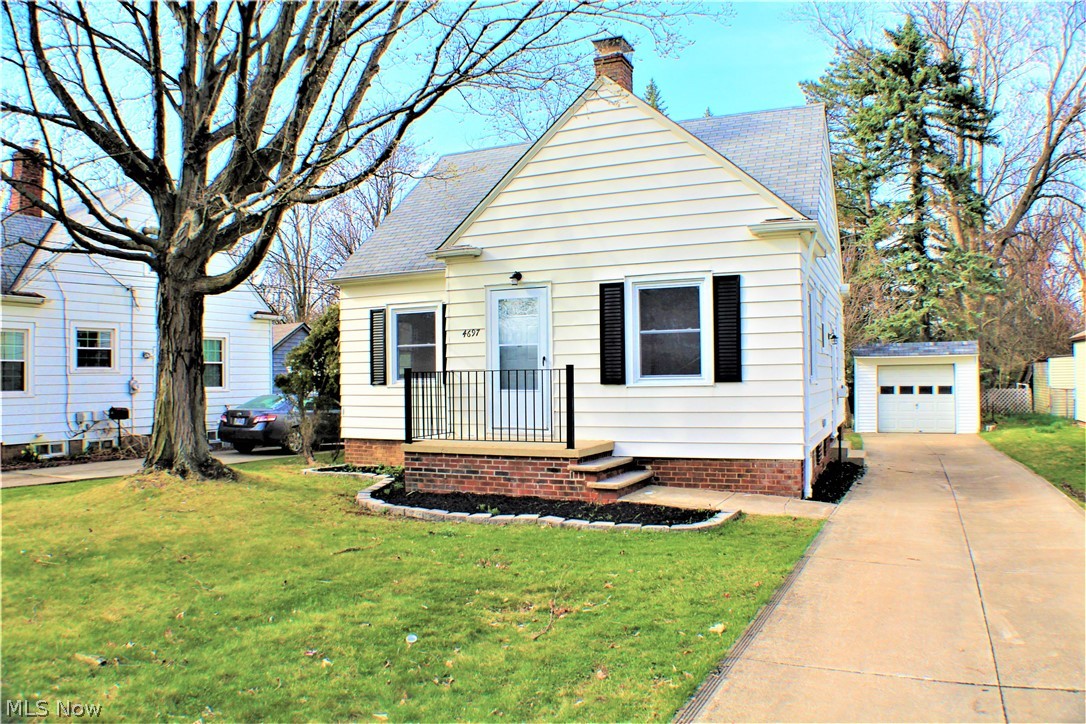 4697 Anderson Road Cleveland, OH 44121 - Photo 2 of 16