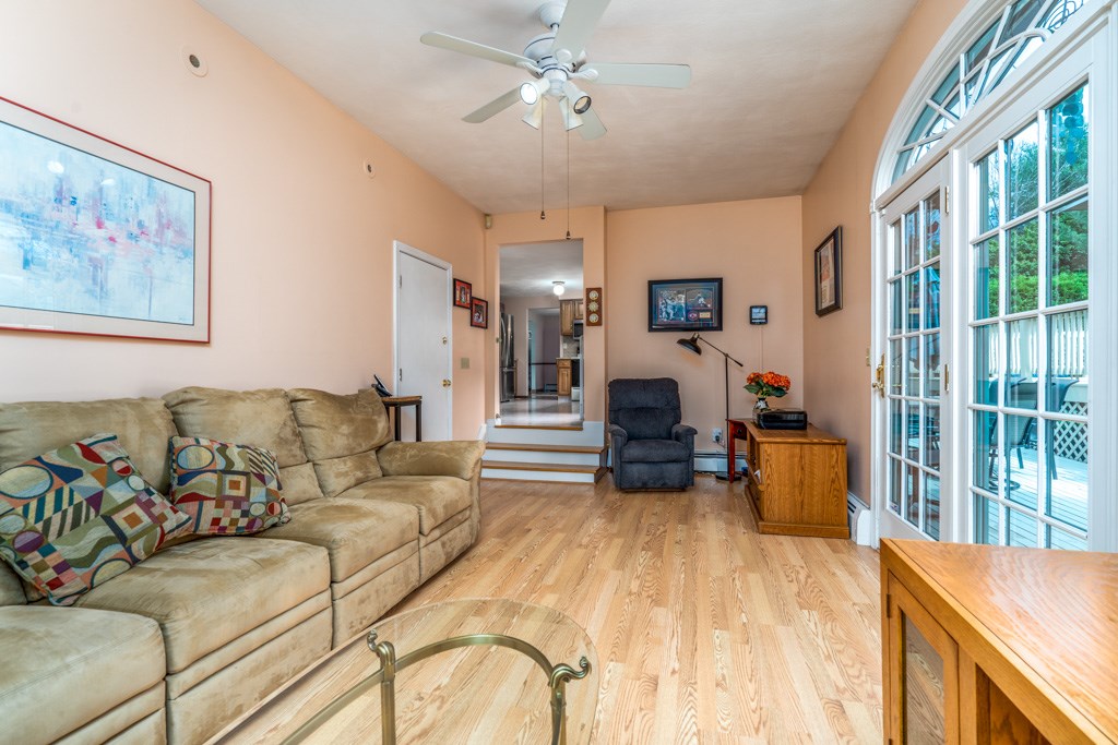 17 Fox Run Cranston, RI 02921 - Photo 11 of 39 Gallery Image 11