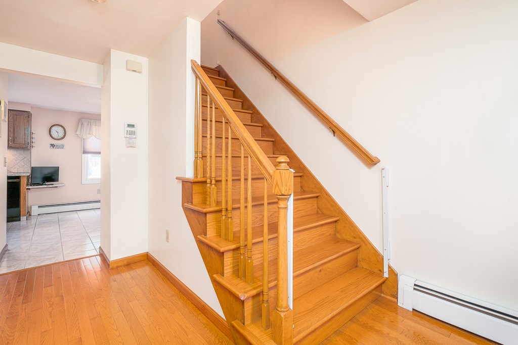 17 Fox Run Cranston, RI 02921 - Photo 13 of 39 Gallery Image 13