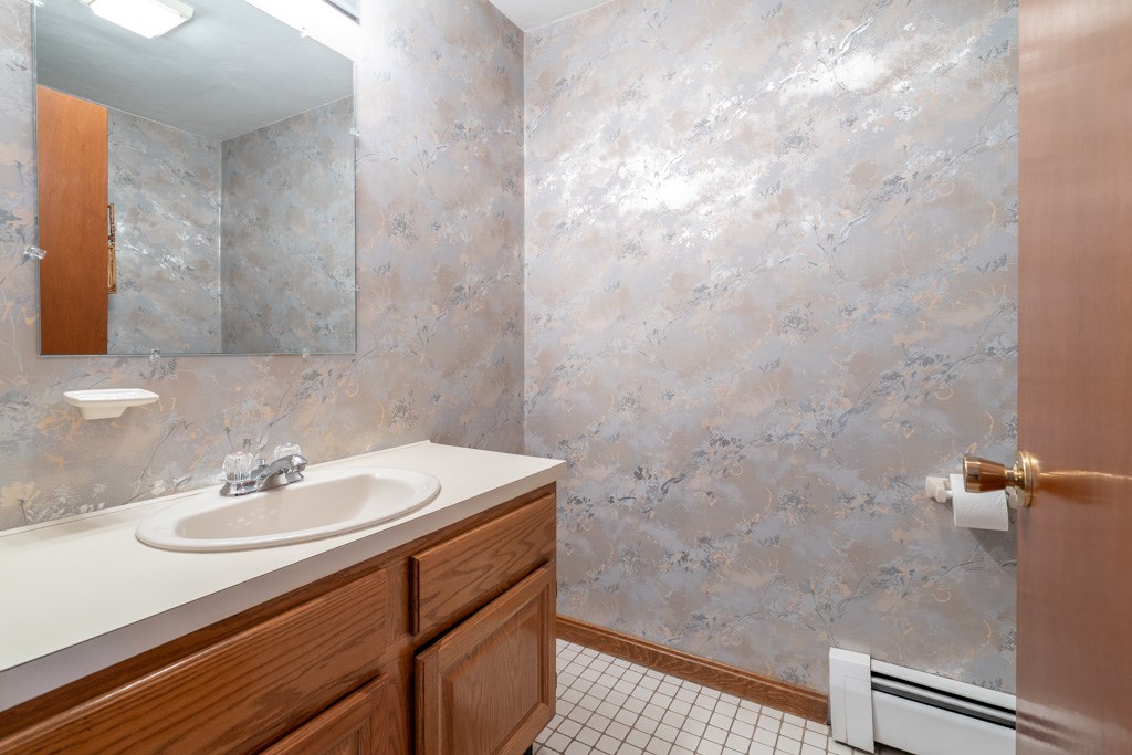 17 Fox Run Cranston, RI 02921 - Photo 18 of 39 Gallery Image 18